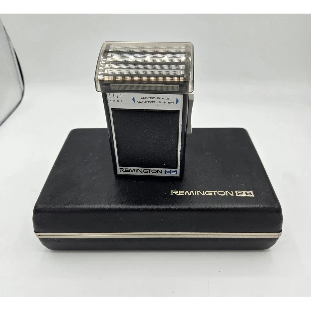 Vintage Remington Lektro Blade 26 Electric Shaver‎ with Travel Case Sperry Rand